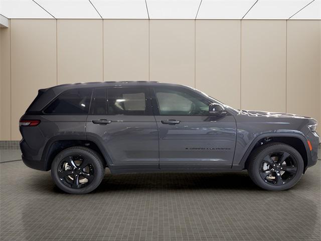 new 2025 Jeep Grand Cherokee car, priced at $46,555