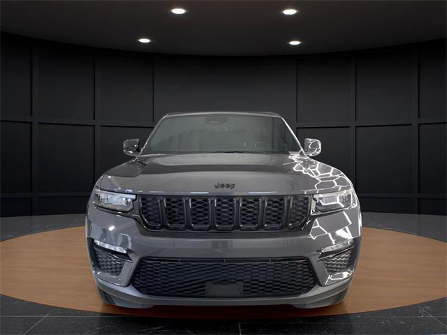 new 2025 Jeep Grand Cherokee car, priced at $48,674