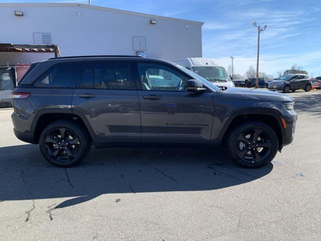 new 2025 Jeep Grand Cherokee car, priced at $48,999