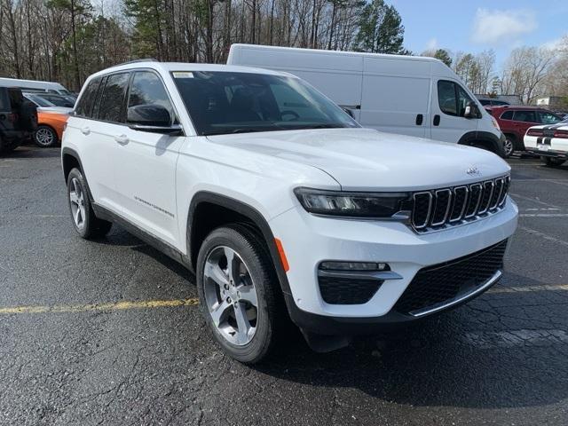 new 2025 Jeep Grand Cherokee car, priced at $51,756