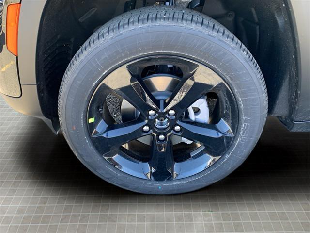 new 2025 Jeep Grand Cherokee car, priced at $45,920