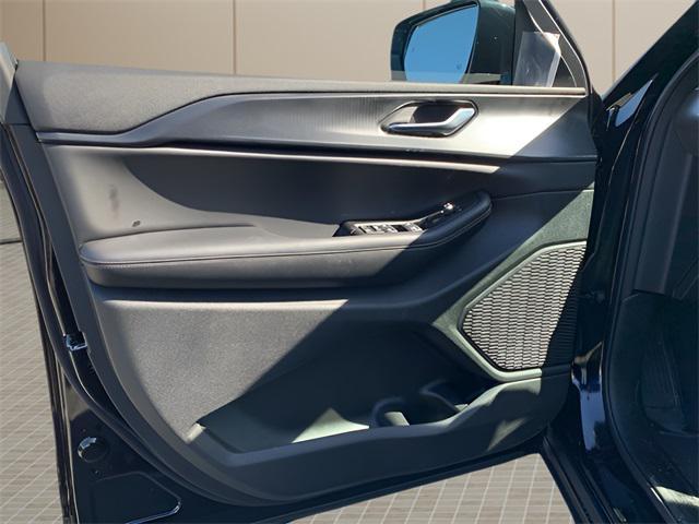 new 2025 Jeep Grand Cherokee car, priced at $45,920