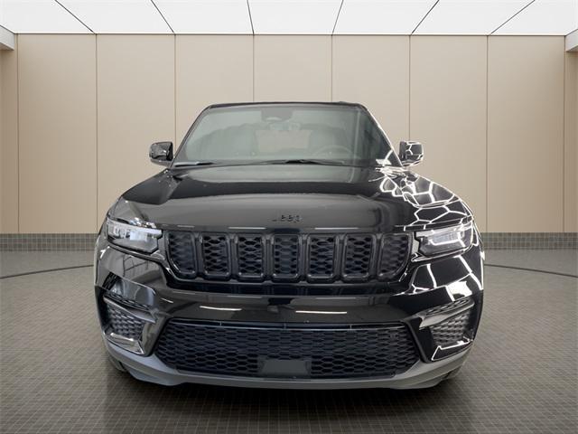 new 2025 Jeep Grand Cherokee car, priced at $45,920