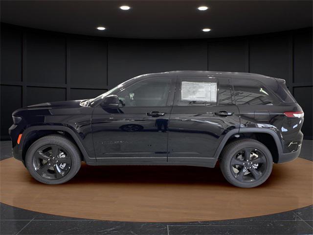new 2025 Jeep Grand Cherokee car, priced at $43,801