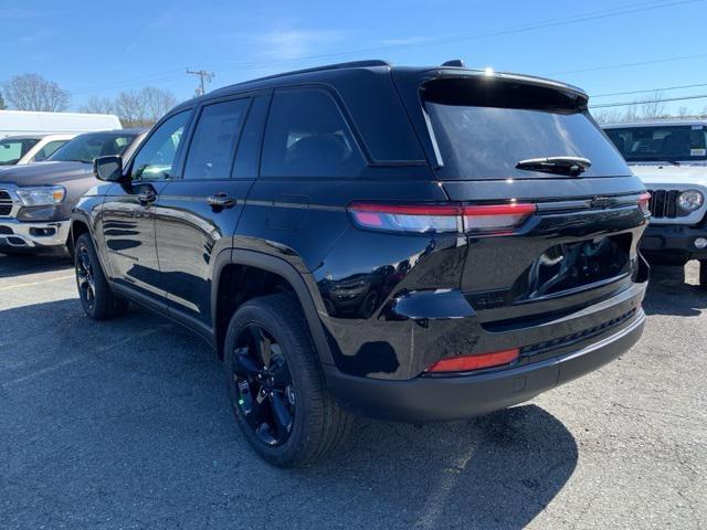 new 2025 Jeep Grand Cherokee car, priced at $44,006