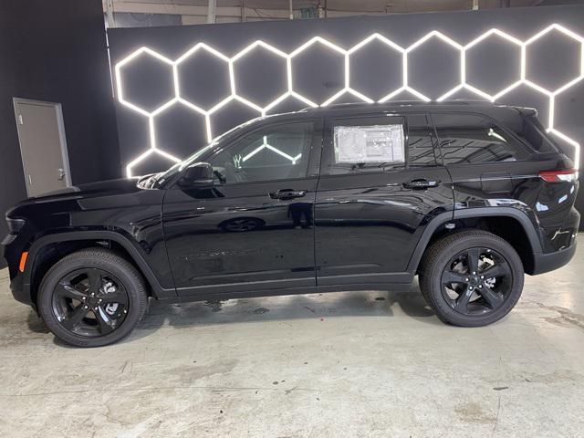 new 2025 Jeep Grand Cherokee car, priced at $43,400