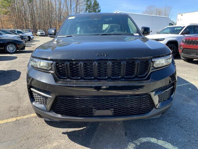 new 2025 Jeep Grand Cherokee car, priced at $44,006
