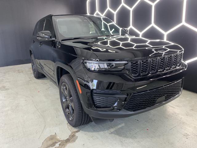 new 2025 Jeep Grand Cherokee car, priced at $43,400