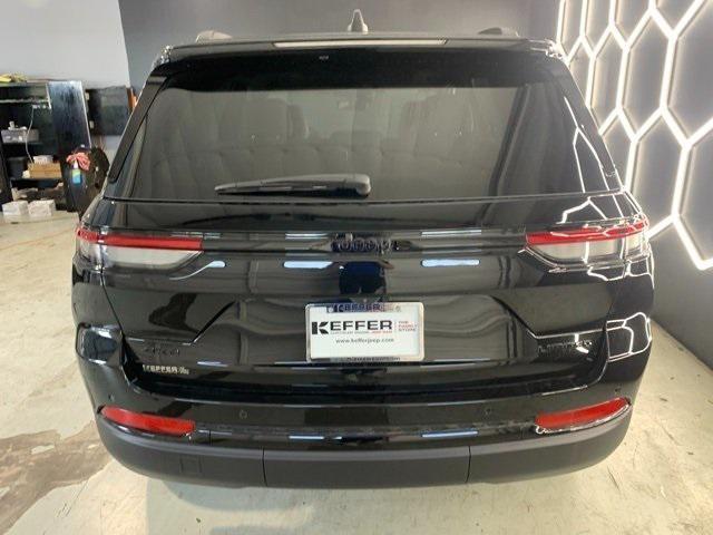 new 2025 Jeep Grand Cherokee car, priced at $49,191