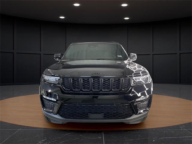 new 2025 Jeep Grand Cherokee car, priced at $46,009