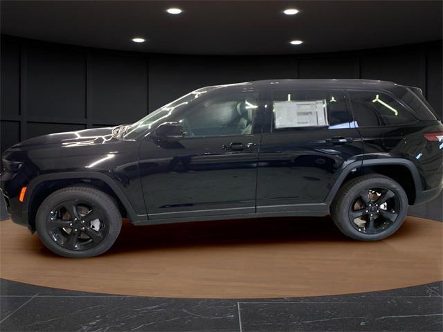 new 2025 Jeep Grand Cherokee car, priced at $46,009