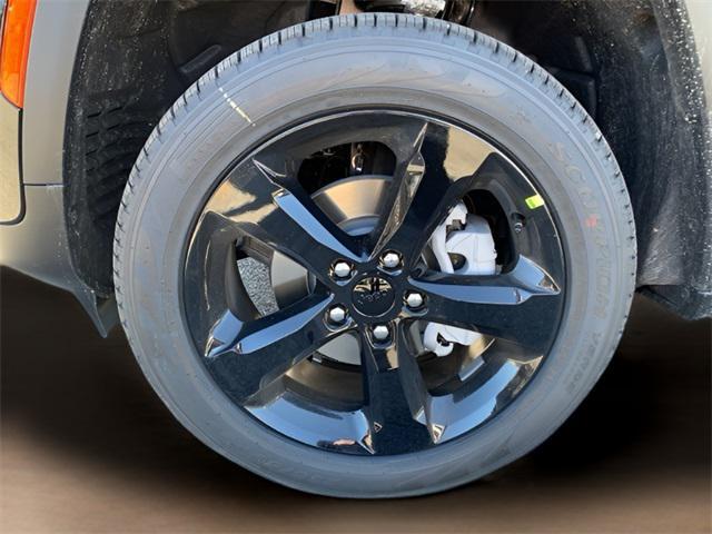 new 2025 Jeep Grand Cherokee car, priced at $46,009