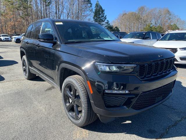 new 2025 Jeep Grand Cherokee car, priced at $47,750