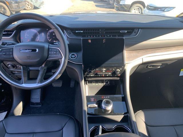 new 2025 Jeep Grand Cherokee car, priced at $47,750