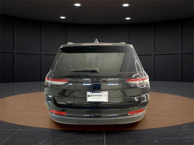 new 2025 Jeep Grand Cherokee car, priced at $46,009