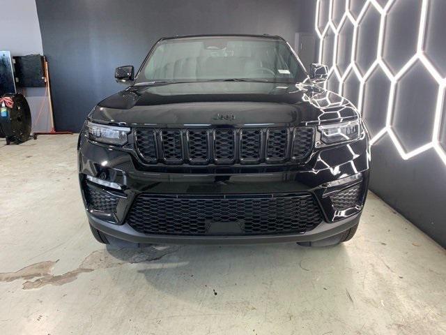 new 2025 Jeep Grand Cherokee car, priced at $49,191