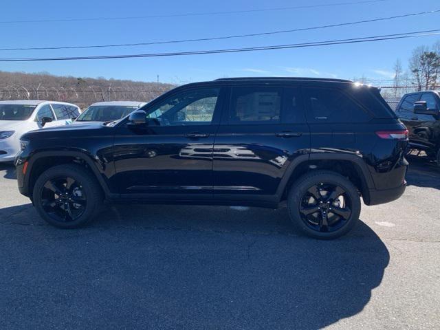 new 2025 Jeep Grand Cherokee car, priced at $47,750