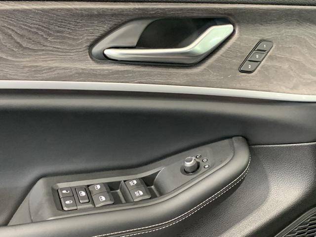 new 2025 Jeep Grand Cherokee car, priced at $43,896