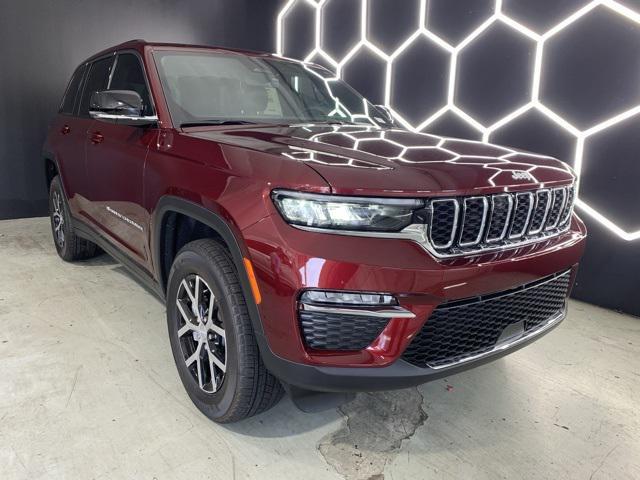 new 2025 Jeep Grand Cherokee car, priced at $43,896