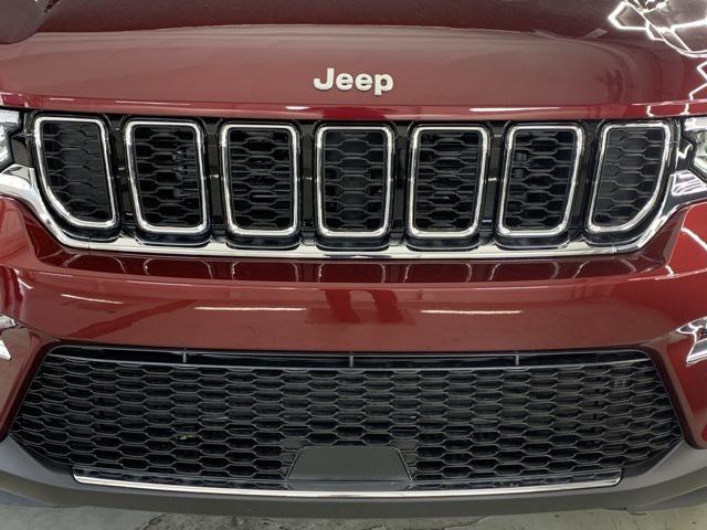 new 2025 Jeep Grand Cherokee car, priced at $43,896