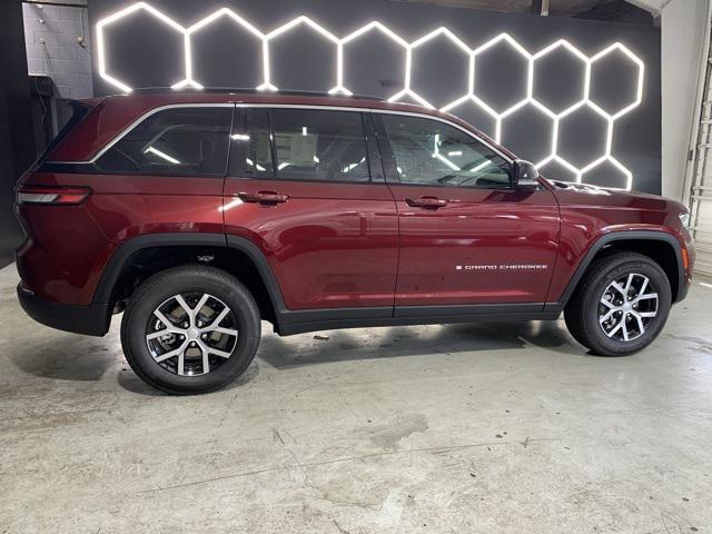 new 2025 Jeep Grand Cherokee car, priced at $43,896