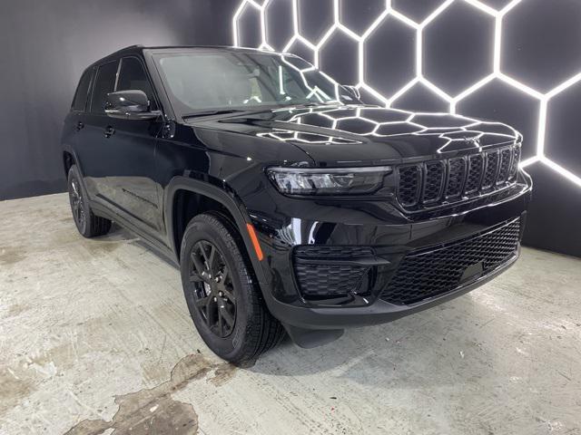 new 2025 Jeep Grand Cherokee car, priced at $38,945