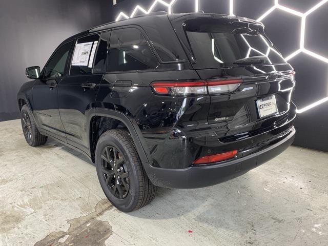 new 2025 Jeep Grand Cherokee car, priced at $38,945