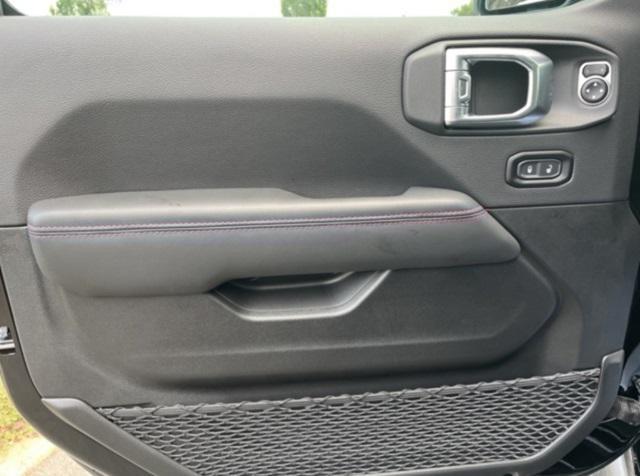 new 2025 Jeep Gladiator car, priced at $54,547
