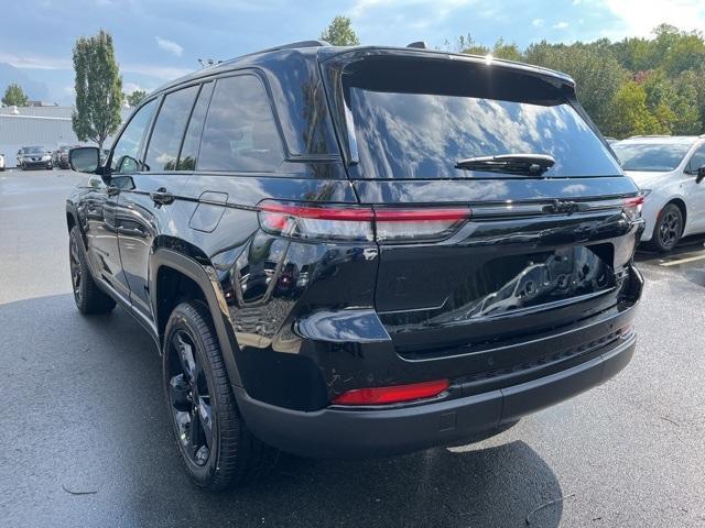 new 2025 Jeep Grand Cherokee car, priced at $43,498