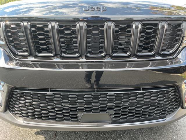 new 2025 Jeep Grand Cherokee car, priced at $41,929