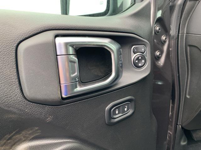 new 2025 Jeep Wrangler car, priced at $53,765