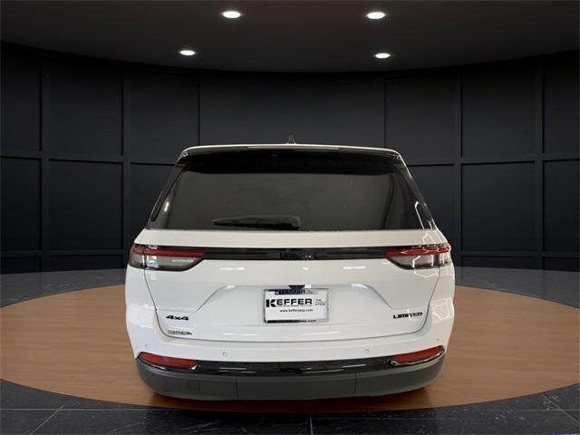 new 2025 Jeep Grand Cherokee car, priced at $45,960