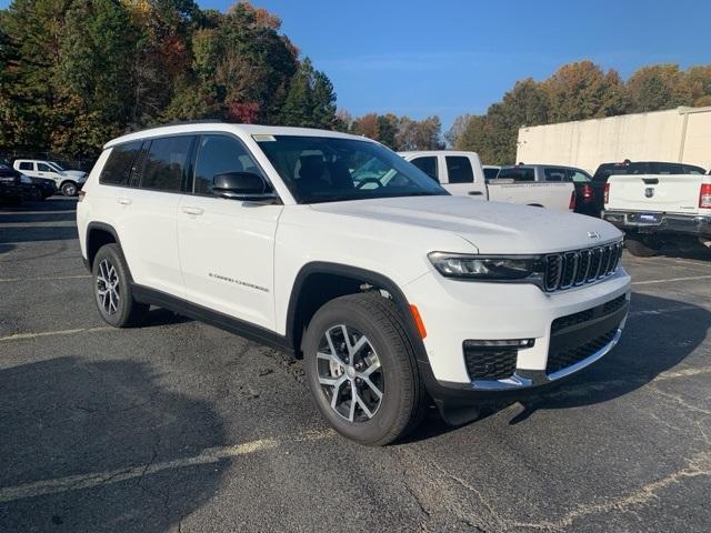 new 2025 Jeep Grand Cherokee L car, priced at $49,113