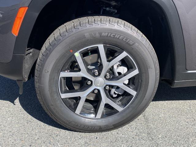 new 2025 Jeep Grand Cherokee car, priced at $44,888