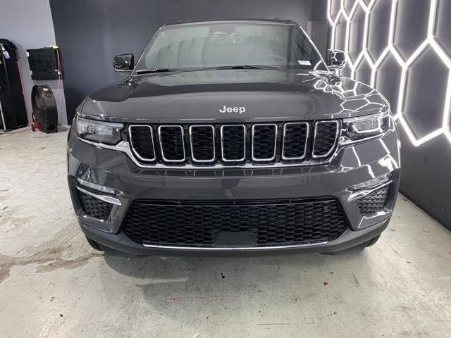 new 2025 Jeep Grand Cherokee car, priced at $43,896