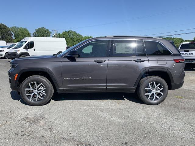 new 2025 Jeep Grand Cherokee car, priced at $44,888