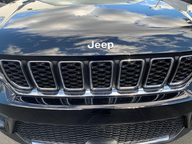 new 2025 Jeep Grand Cherokee car, priced at $36,470