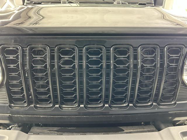 new 2024 Jeep Gladiator car, priced at $49,770