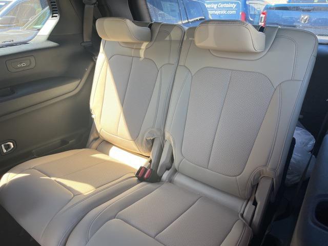 new 2025 Jeep Grand Cherokee L car, priced at $48,382