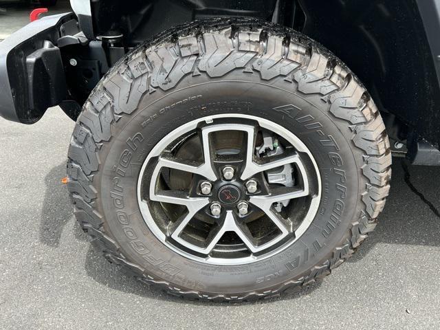 new 2025 Jeep Wrangler car, priced at $55,632