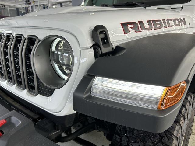 new 2025 Jeep Wrangler car, priced at $55,632
