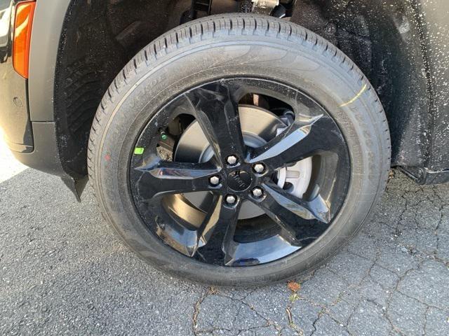 new 2025 Jeep Grand Cherokee L car, priced at $48,555