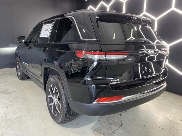 new 2025 Jeep Grand Cherokee car, priced at $49,391
