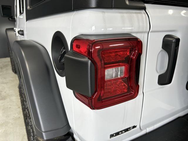 new 2025 Jeep Wrangler car, priced at $50,640