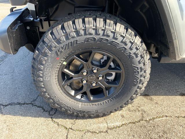 new 2025 Jeep Wrangler car, priced at $47,751