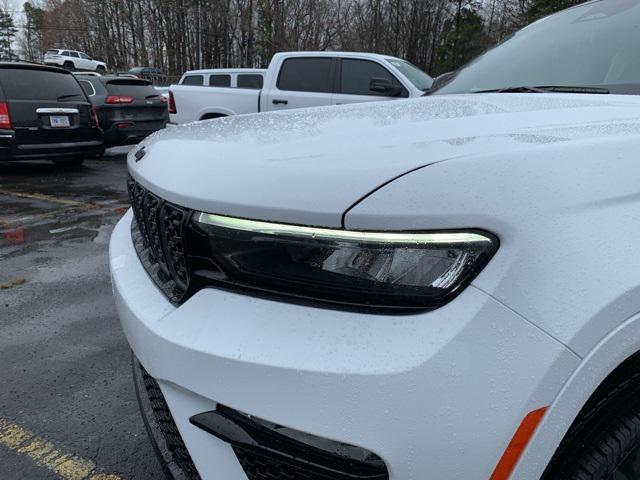 new 2025 Jeep Grand Cherokee car, priced at $65,634
