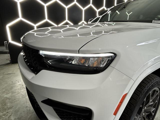new 2025 Jeep Grand Cherokee car, priced at $64,254