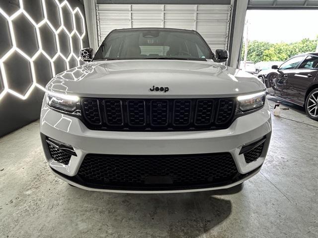 new 2025 Jeep Grand Cherokee car, priced at $64,254