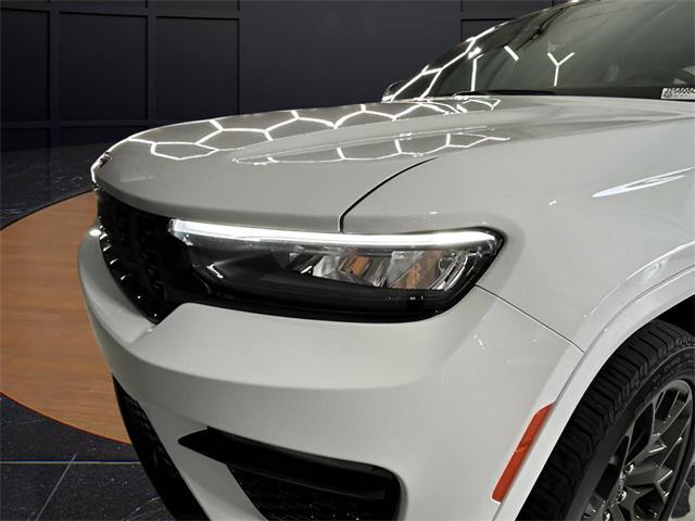 new 2025 Jeep Grand Cherokee car, priced at $66,384
