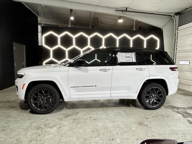 new 2025 Jeep Grand Cherokee car, priced at $64,254